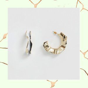 Ruffle two-tone earrings